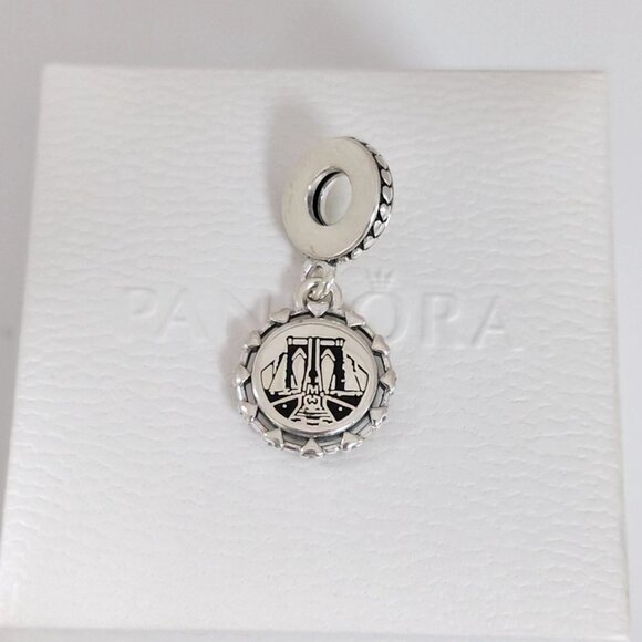 Pandora NEW YORK The BROOKLYN Bridge EST 1883 Exclusive Dangle Charm with box - Picture 2 of 6